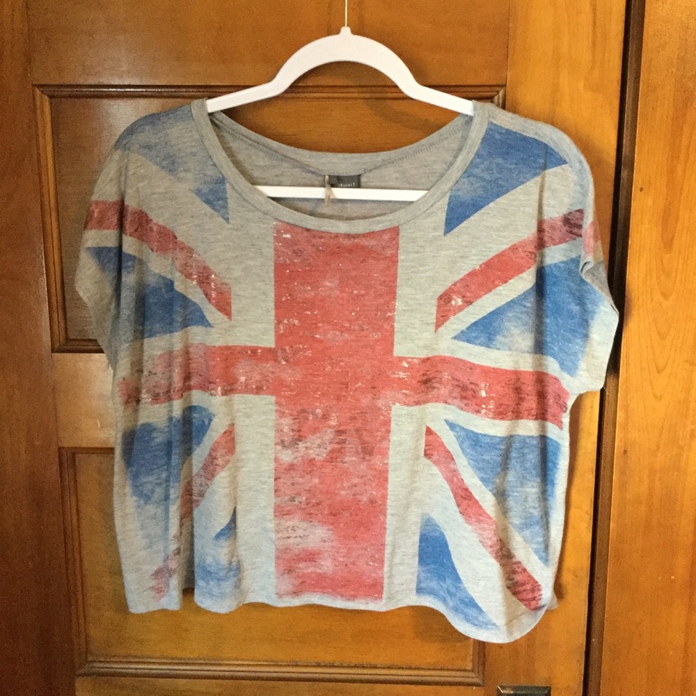 Sparkle & Fade/ UO Union Jack Crop Top.      G018